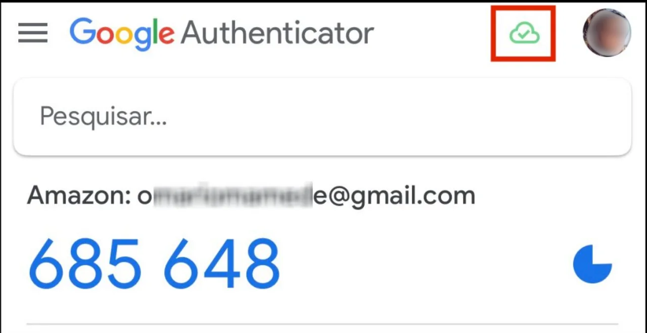 Aplicación Google Authenticator mostrando un código de seis dígitos y el ícono de sincronización resaltado