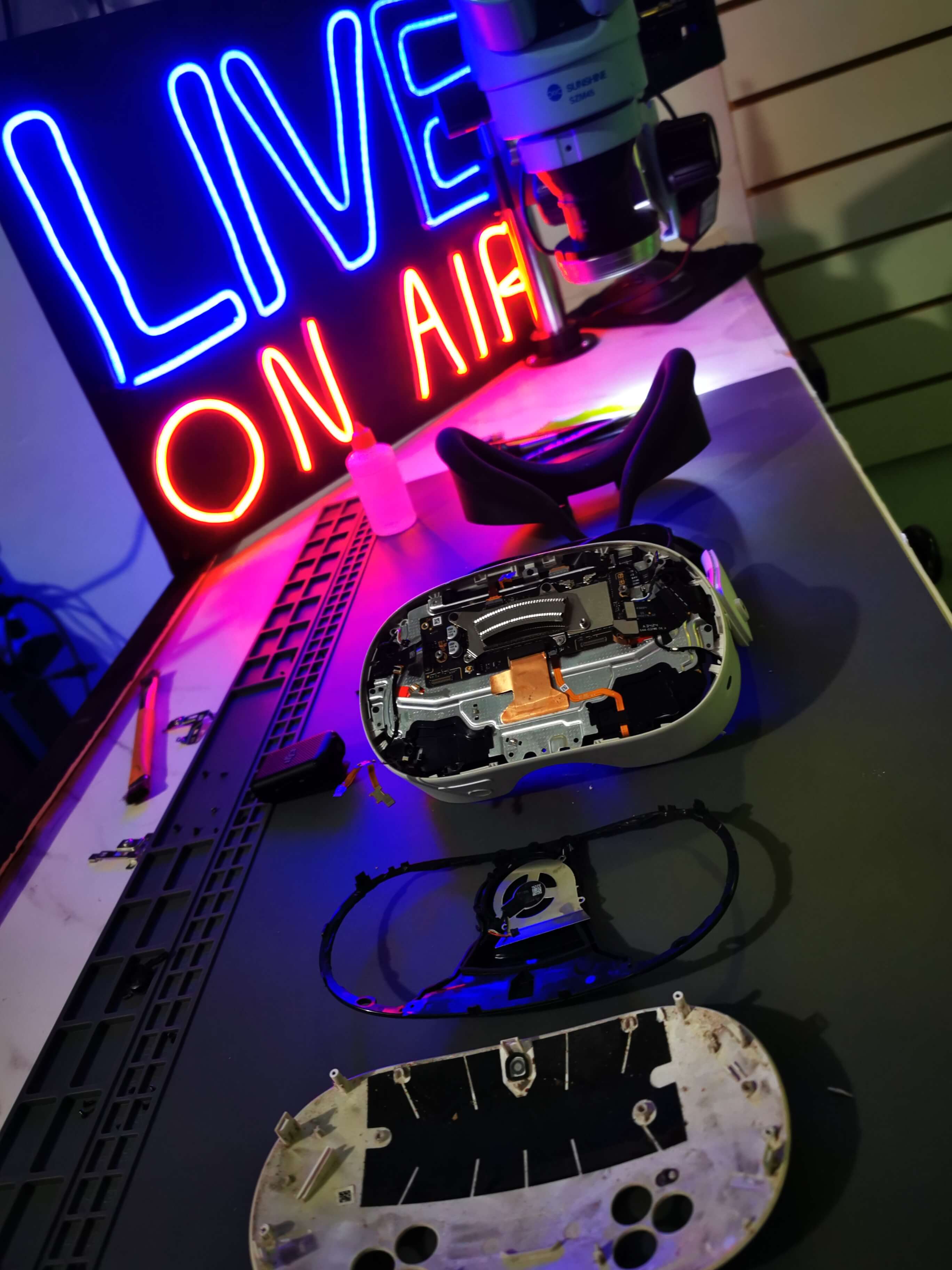 Reparación y mantenimiento de lentes realidad virtual Meta Quest 3S